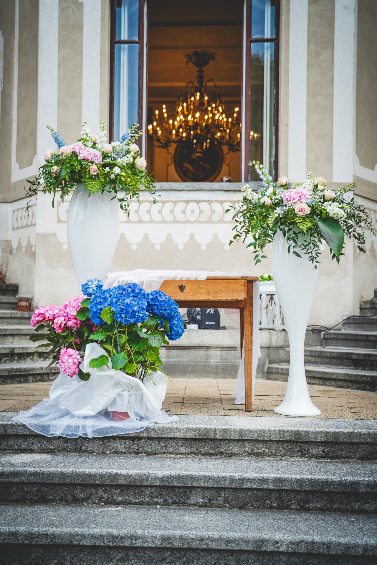Allestimento floreale della cerimonia